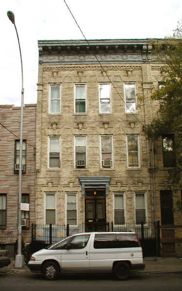 659 Seneca Ave in Ridgewood, NY - Building Photo