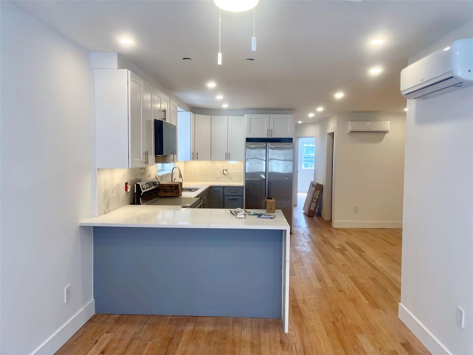 5614 Riverdale Ave in Bronx, NY - Building Photo