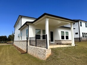 823 Misty Holw Trl in Lawrenceville, GA - Building Photo - Building Photo