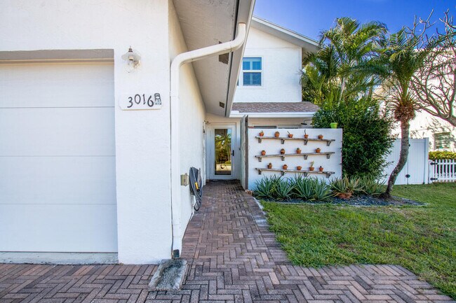 3016 Spanish Trail in Delray Beach, FL - Building Photo - Building Photo