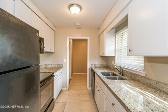 10655 Tulsa Rd in Jacksonville, FL - Building Photo - Building Photo