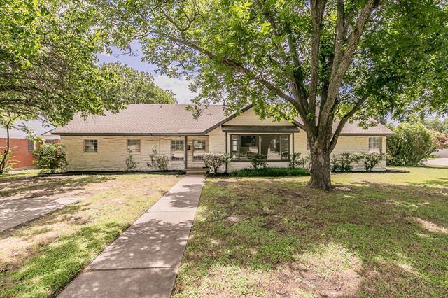 3909 Trail Lake Dr in Fort Worth, TX - Building Photo