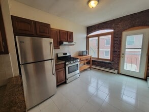 67 Baldwin St, Unit 3 in Boston, MA - Building Photo - Building Photo
