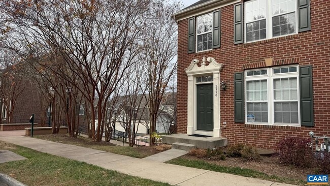 2350 Abington Dr in Charlottesville, VA - Building Photo - Building Photo