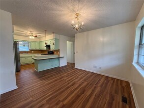 606 Cedar St in Springdale, AR - Building Photo - Building Photo