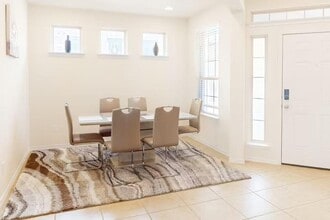 3651 Sandy Brook Dr in Round Rock, TX - Building Photo - Building Photo