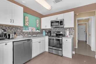 1310 Abberton Dr in Orlando, FL - Building Photo - Building Photo