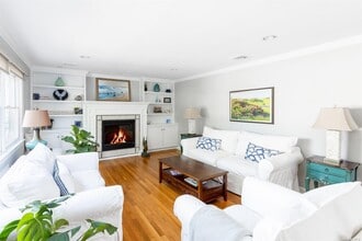8 Inwood Ave in Point Lookout, NY - Building Photo - Building Photo