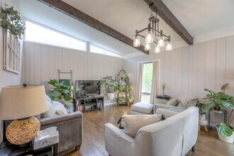 7617 Windsor St in Prairie Village, KS - Foto de edificio - Building Photo