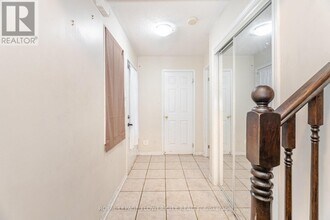 50 Hillcrest Ave in Brampton, ON - Building Photo - Building Photo