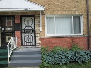 1031 Bellwood Ave in Bellwood, IL - Building Photo