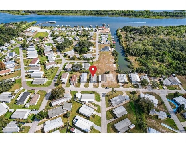 4391 Maple Ave in Edgewater, FL - Building Photo - Building Photo