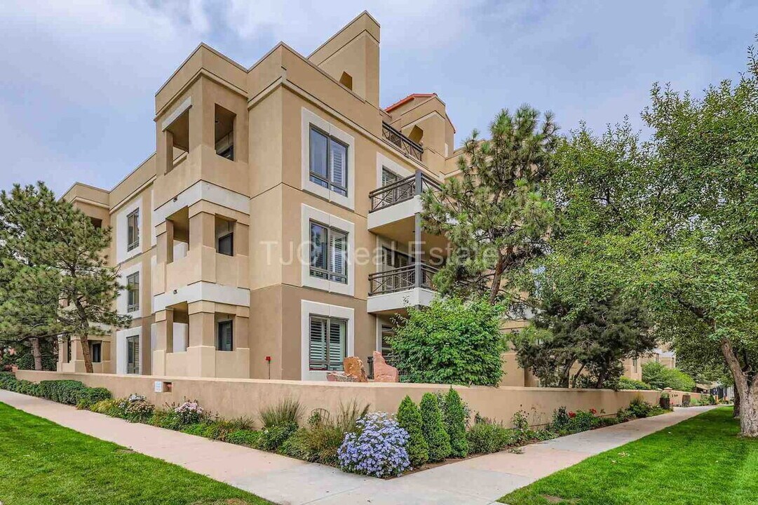 180 Cook St in Denver, CO - Building Photo