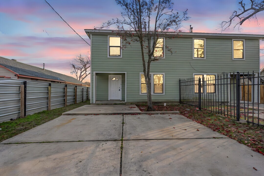 1802 Eubanks St in Houston, TX - Building Photo