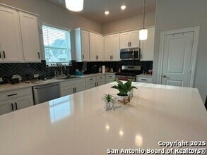 12464 Lanthimos in San Antonio, TX - Building Photo - Building Photo