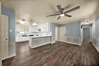 14107 Woodnook Dr in Houston, TX - Building Photo - Building Photo