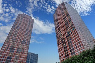5110 San Felipe St in Houston, TX - Building Photo