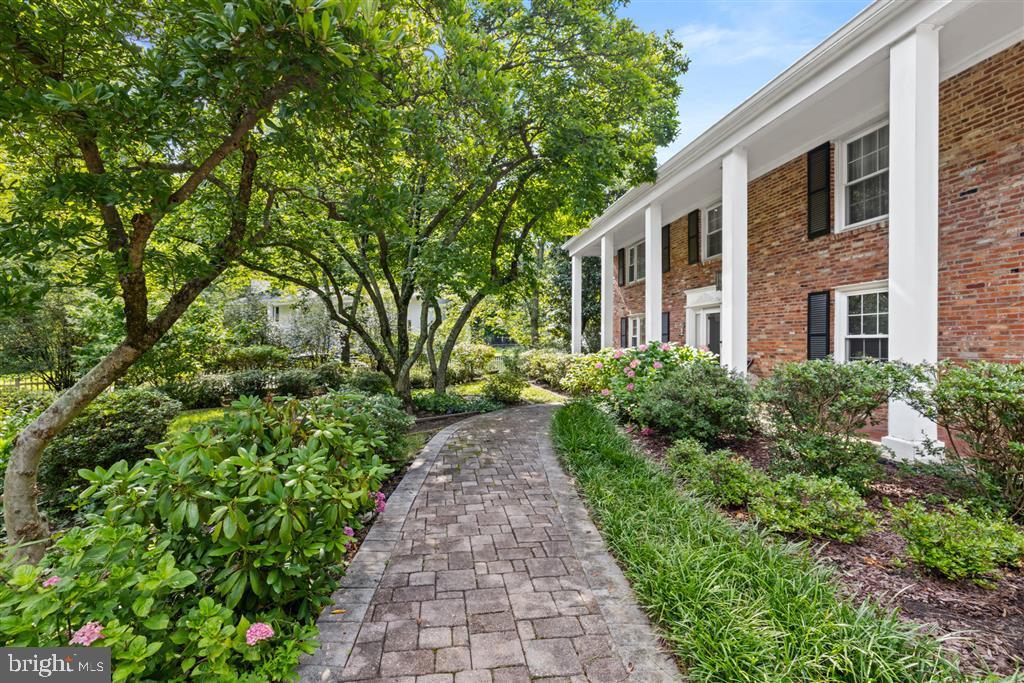 6623 Tunlaw Ct in Alexandria, VA - Building Photo