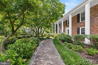6623 Tunlaw Ct in Alexandria, VA - Building Photo - Building Photo