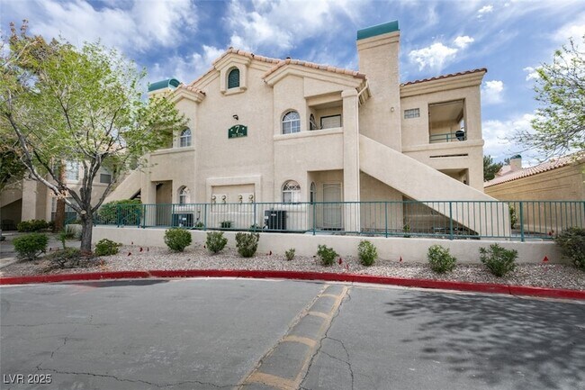 2251 Wigwam Pkwy, Unit 716 in Henderson, NV - Building Photo - Building Photo