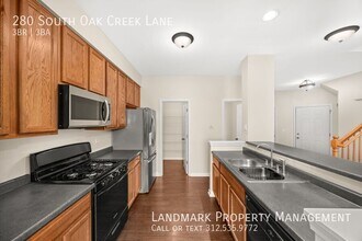 280 S Oak Creek Ln in Romeoville, IL - Building Photo - Building Photo