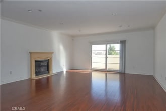 11848 Kiowa Ave in Los Angeles, CA - Foto de edificio - Building Photo