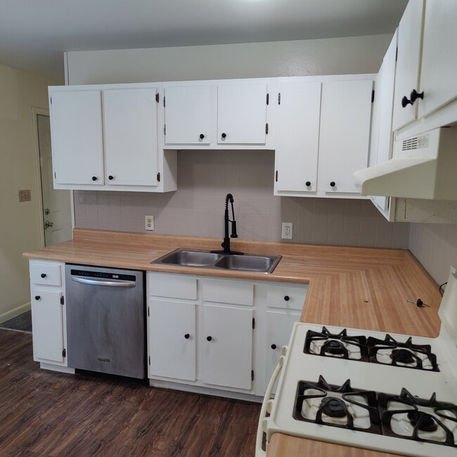 2217 N Idaho St in Peoria, IL - Building Photo - Building Photo