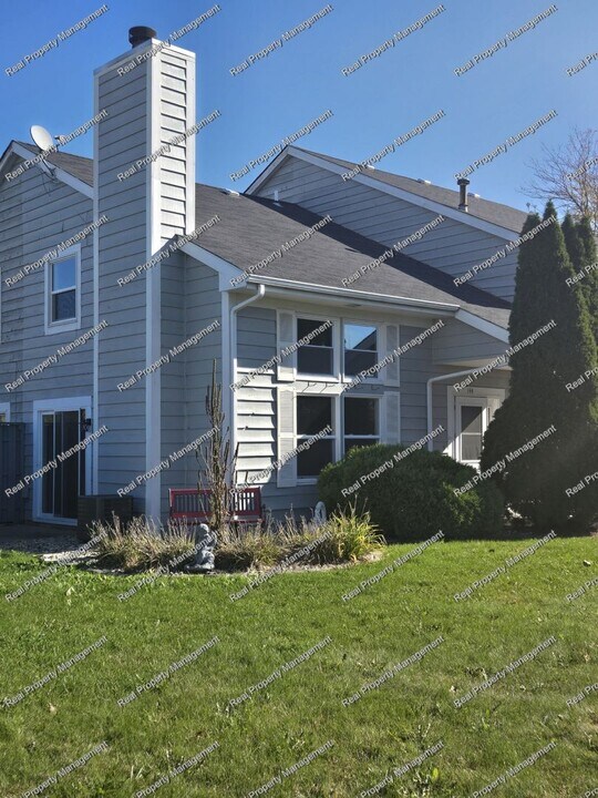 144 Holly Ln in Schererville, IN - Building Photo