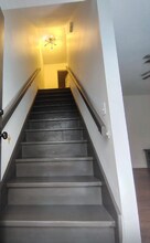 704 S 2nd St in Williamsburg, KY - Foto de edificio - Building Photo