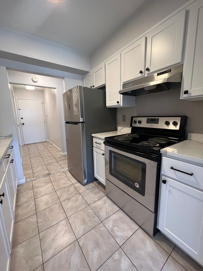 300 Seaside Ave, Unit 3C in Stamford, CT - Building Photo - Building Photo