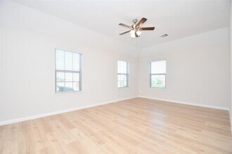 11626 Eagle Ridge Dr in Mont Belvieu, TX - Building Photo - Building Photo
