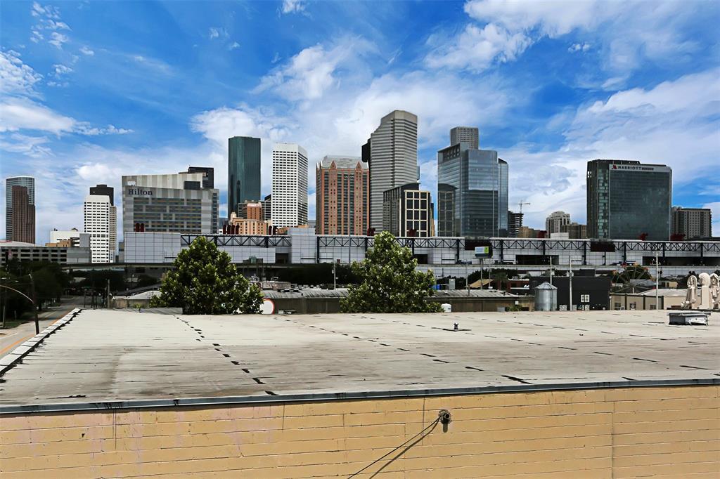 2323 Polk St in Houston, TX - Building Photo