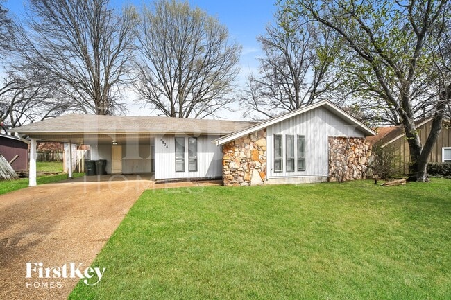 6934 Glenwick Dr in Memphis, TN - Foto de edificio - Building Photo