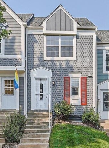 10569 W Dartmouth Ave in Lakewood, CO - Building Photo
