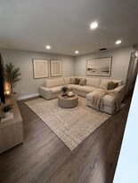 2002 E Eskimo Ave in Tampa, FL - Building Photo
