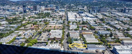 1116 N Gower St in Los Angeles, CA - Building Photo - Building Photo