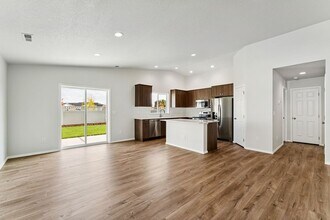 216 Idalou Wy in Caldwell, ID - Building Photo - Building Photo