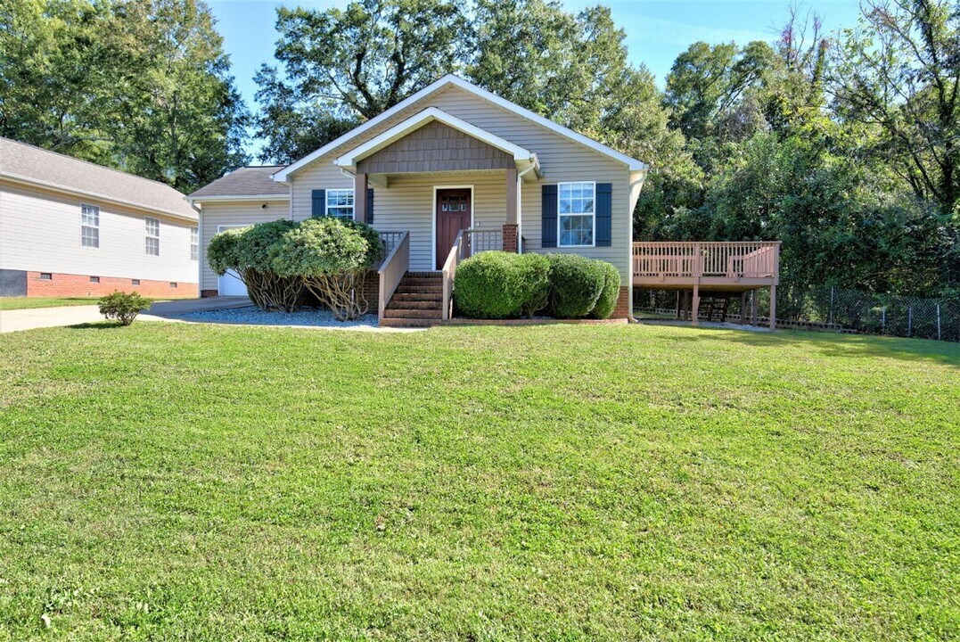 113 Brunson St in Greenville, SC - Building Photo