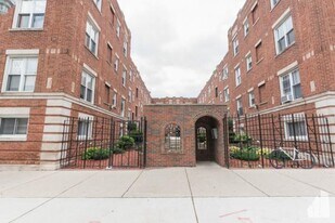 947 W Cornelia Ave in Chicago, IL - Building Photo