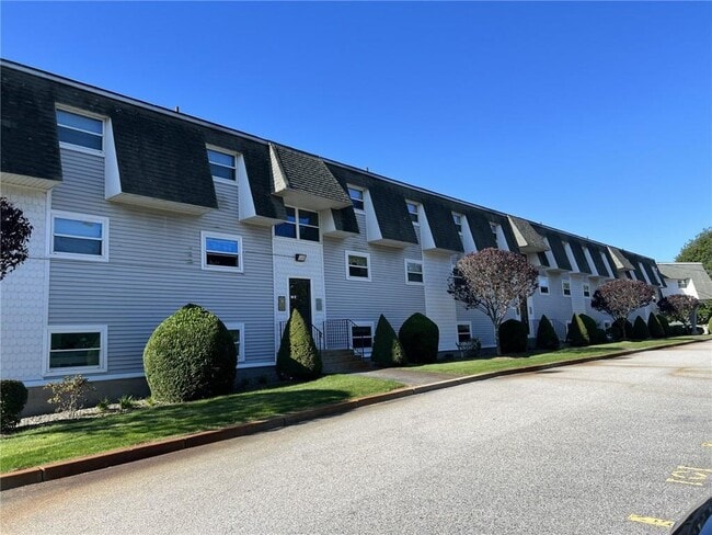 property at 354 S Pier Rd