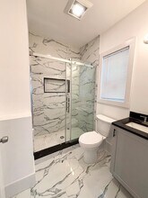 134 Bow St, Unit 1 in Everett, MA - Foto de edificio - Building Photo