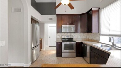 16632 S 37th Way in Phoenix, AZ - Building Photo - Building Photo