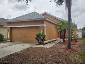 7625 Clovelly Park Pl in Apollo Beach, FL - Building Photo