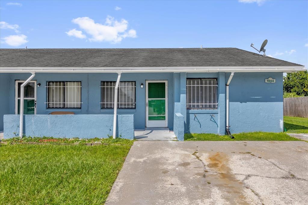 1944 Dardanelle Dr in Pine Hills, FL - Building Photo