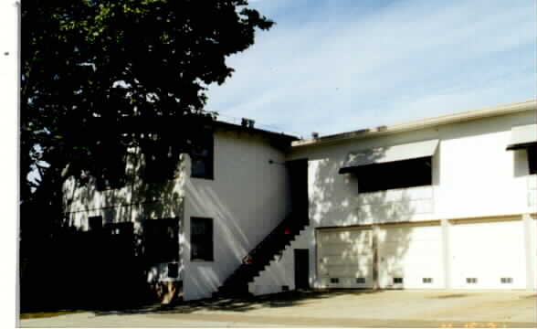 820 Winchester Dr in Burlingame, CA - Building Photo