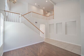 19730 Byrne Pl in Santa Clarita, CA - Building Photo - Building Photo