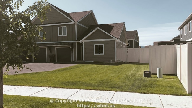 property at 852 S Camas Ln
