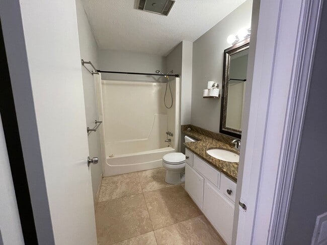 11801 Pleasant Forest Dr in Little Rock, AR - Building Photo - Building Photo
