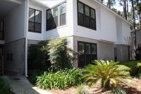 2512 Demere Rd in St. Simons Island, GA - Building Photo - Building Photo