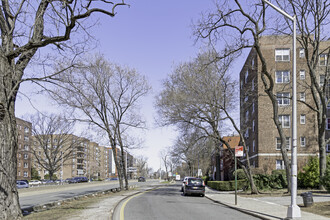 2600 Henry Hudson Pky in Bronx, NY - Building Photo - Building Photo